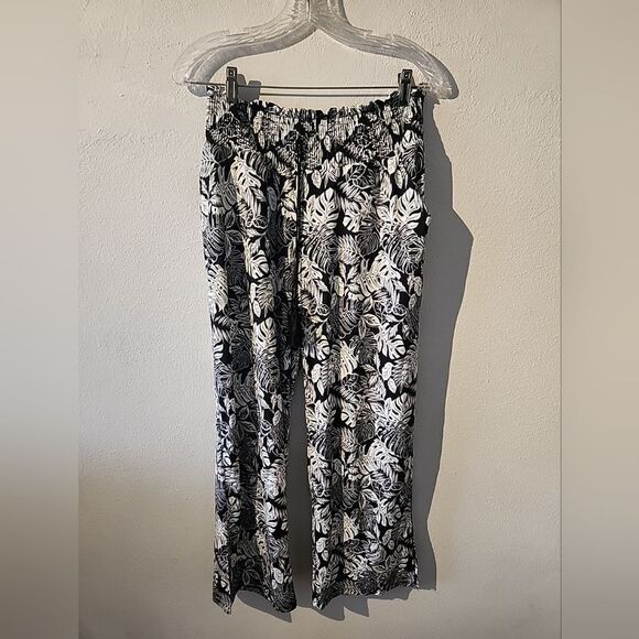 Robert Louis Petite Women's PM Black White Floral Pull-On Palazzo Pants - Picture 1 of 5